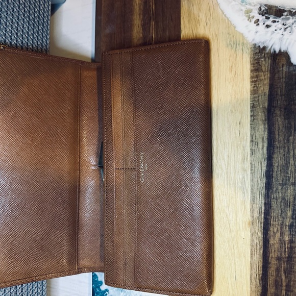 Givenchy Tan Leather Women’s Wallet - Picture 5 of 6